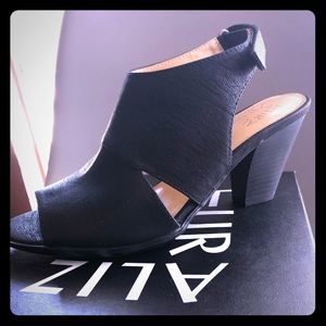 Women’s Tatum Dress Sandal by Naturalizer